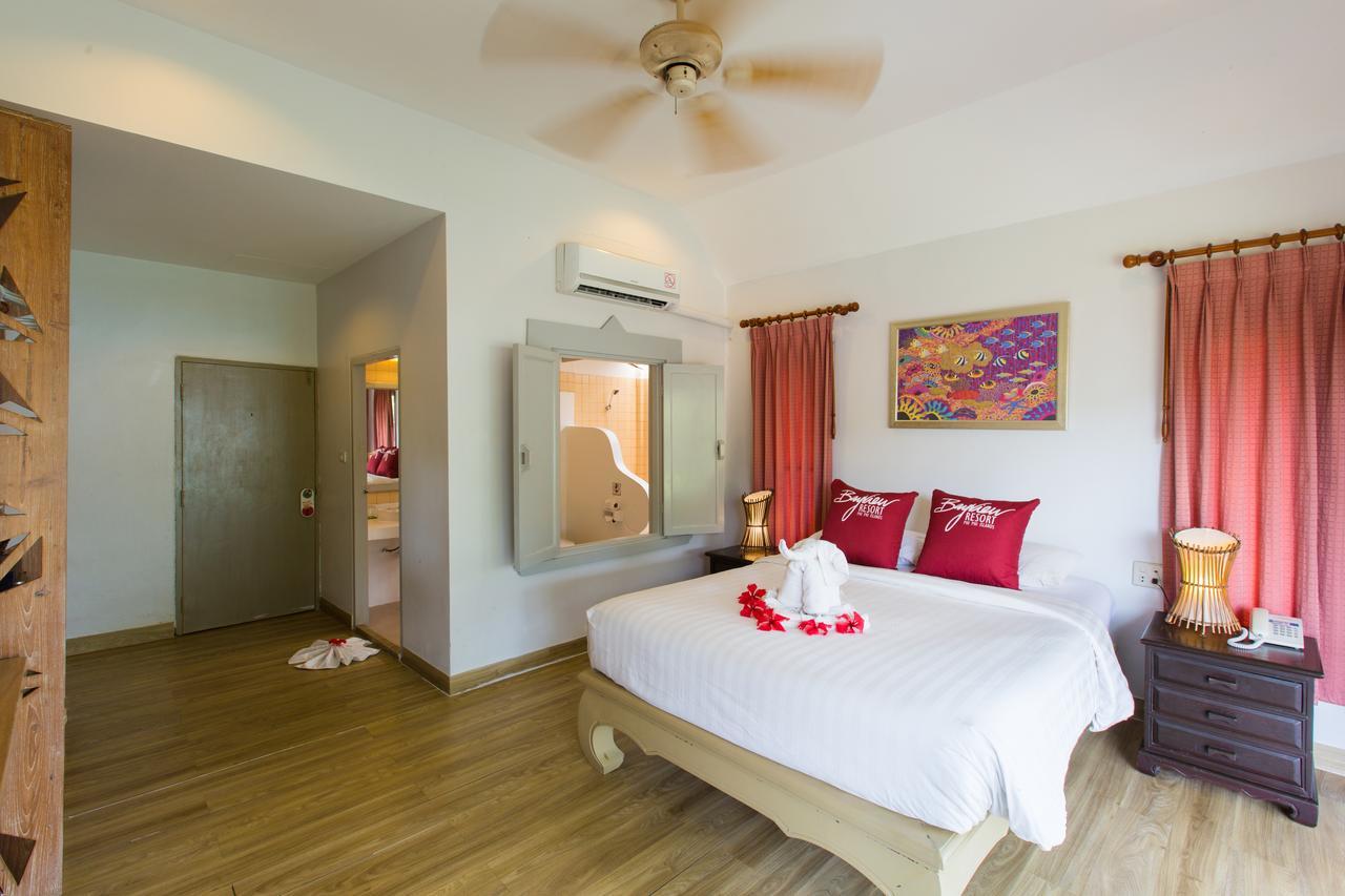Phi Phi Bayview Resort Exterior photo